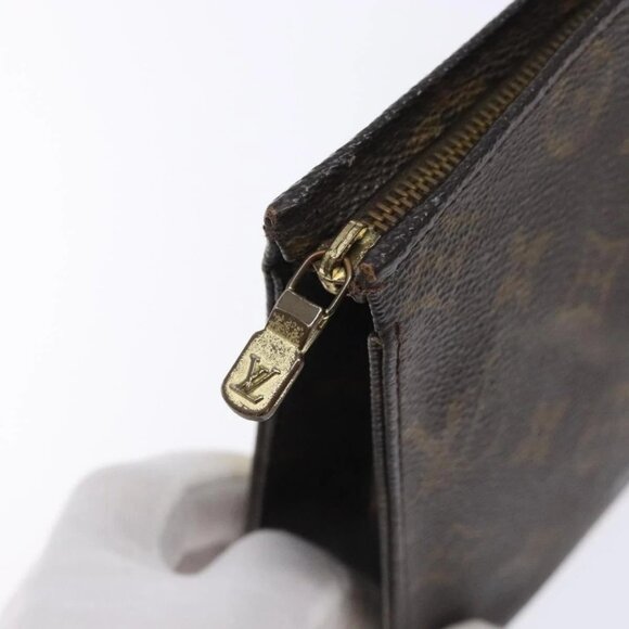 LOUIS VUITTON Monogram Poche Toilette 19 Pouch - Picture 8 of 15